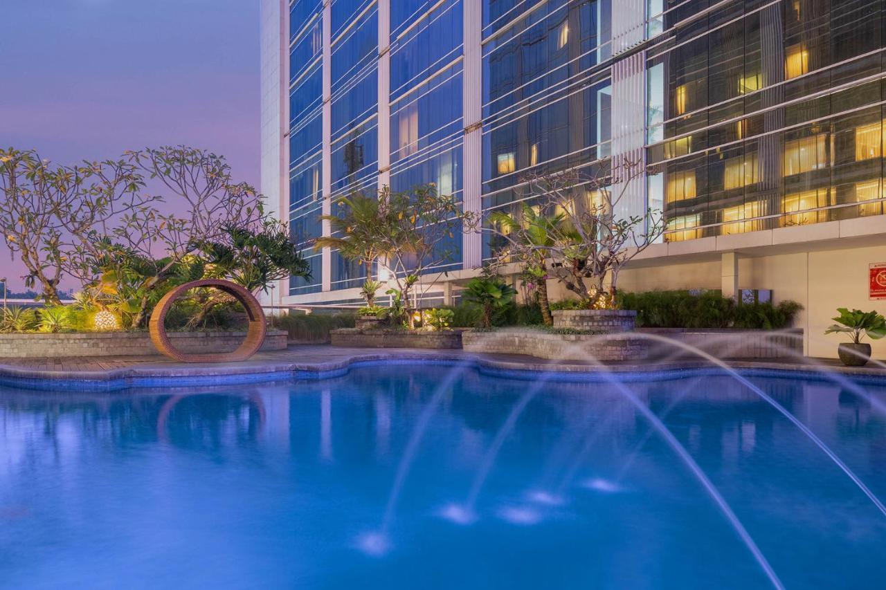 The Alana Yogyakarta Hotel And Convention Center Sleman  Exterior foto