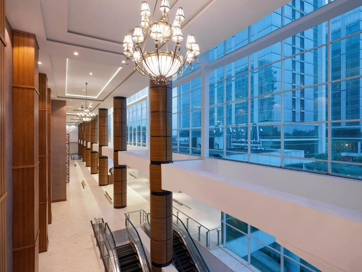 The Alana Yogyakarta Hotel And Convention Center Sleman  Exterior foto